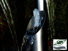 Edelstahlsäule mit Sprudeldüse