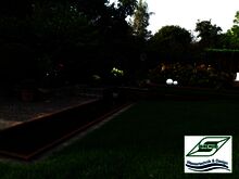 Zwei mit Schütte verbundene Becken Zwei mit Schütte verbundene Becken