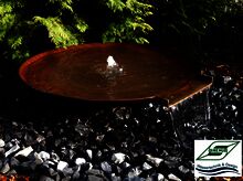 Wasserschütte mit Quell