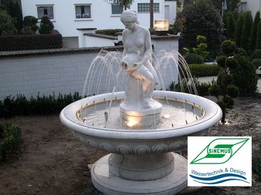 Springbrunnen mit Figur